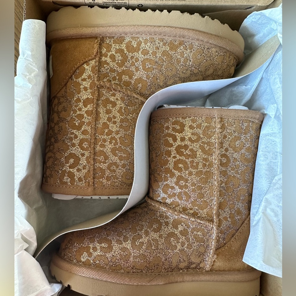 Ugg T Classic II Glitter Leopard Boots